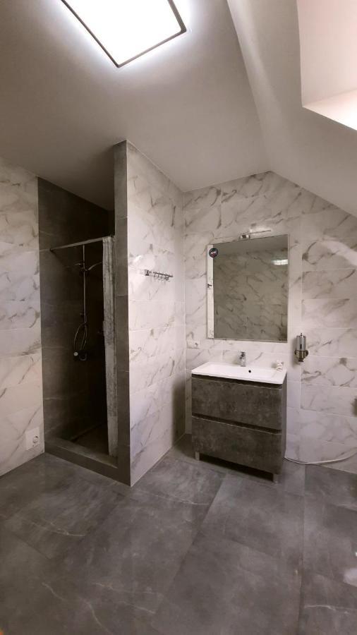 Uzhorod 3 Room Lovely House Ngoại thất bức ảnh