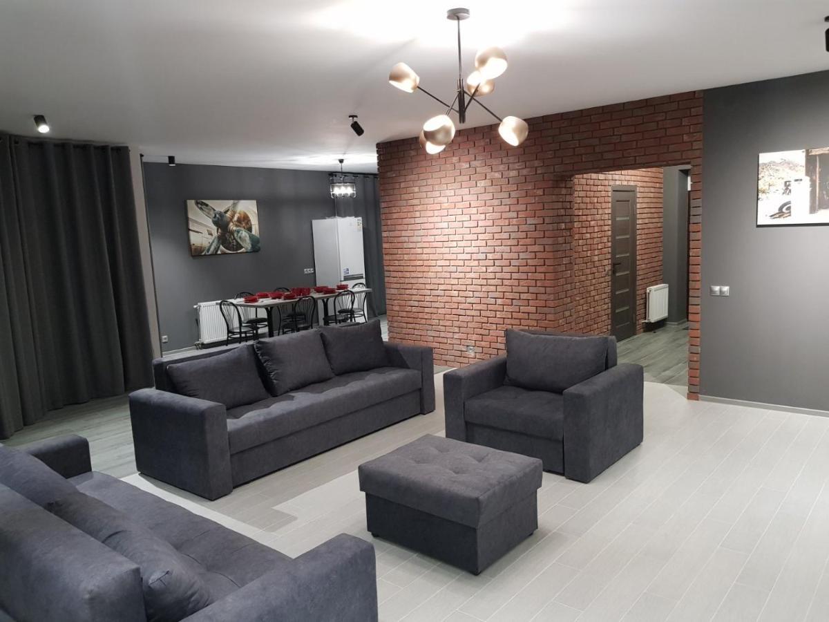 Uzhorod 3 Room Lovely House Ngoại thất bức ảnh